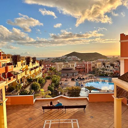 Sunny Apartment & Heated Pool Los Cristianos  Bagian luar foto