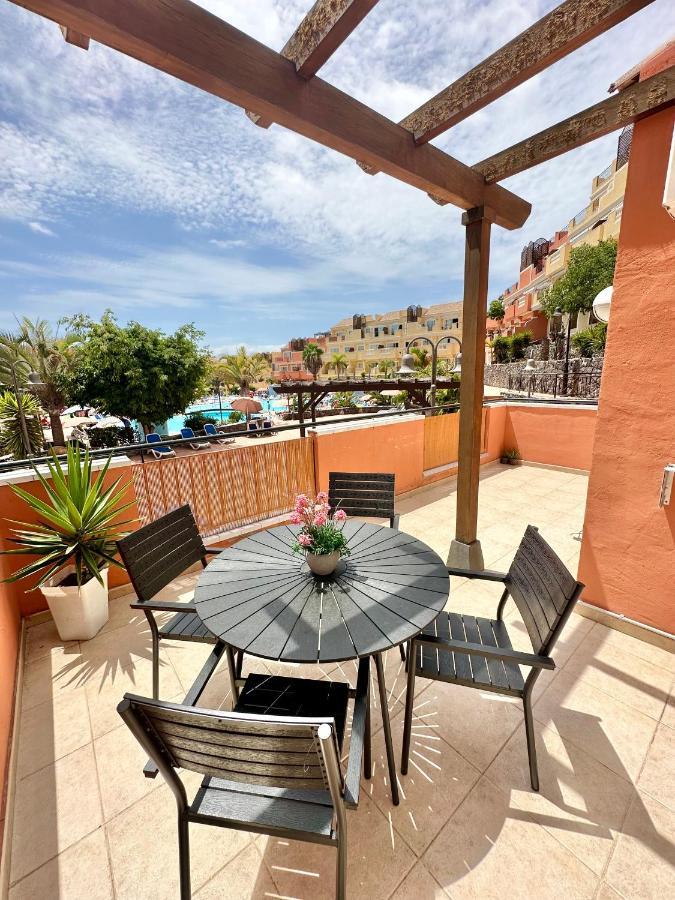 Sunny Apartment & Heated Pool Los Cristianos  Bagian luar foto