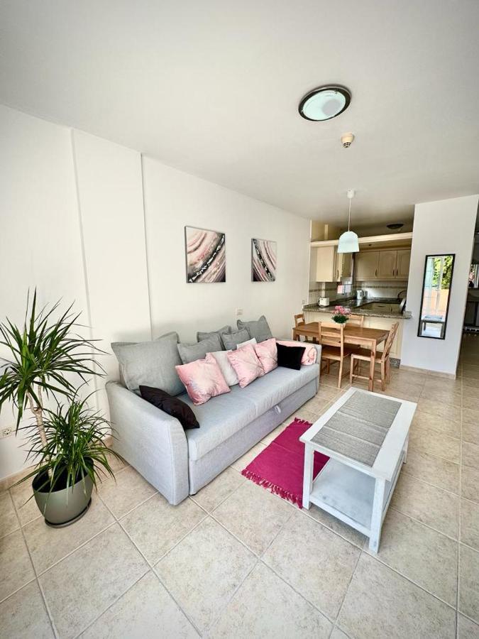 Sunny Apartment & Heated Pool Los Cristianos  Bagian luar foto