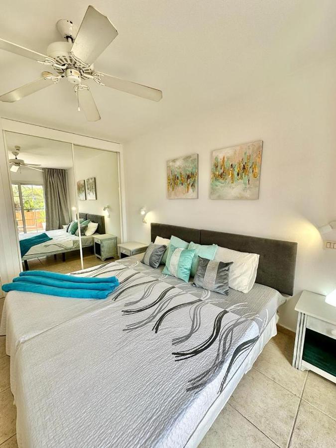 Sunny Apartment & Heated Pool Los Cristianos  Bagian luar foto