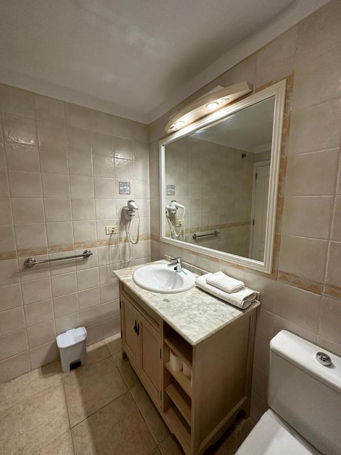 Sunny Apartment & Heated Pool Los Cristianos  Bagian luar foto