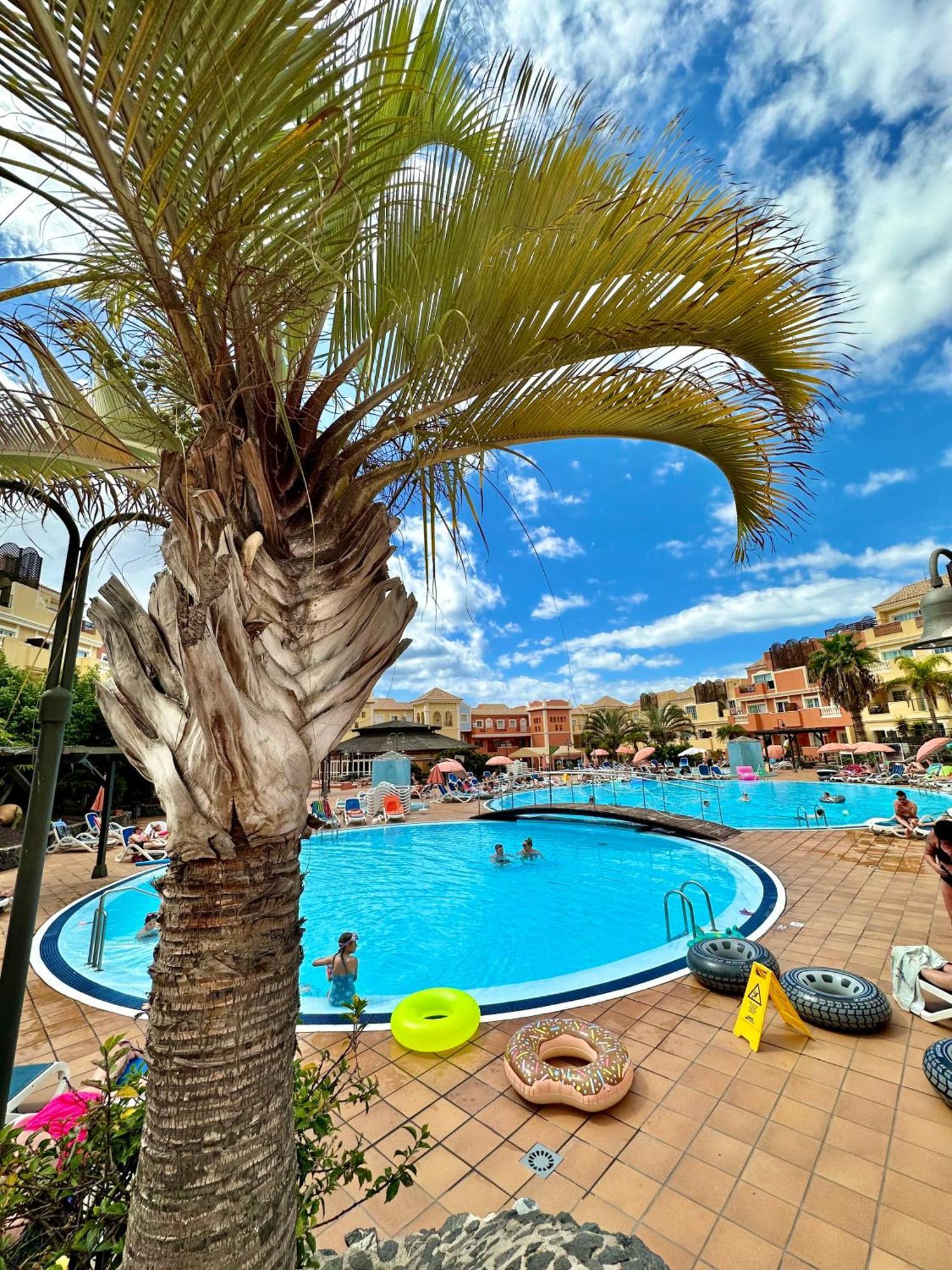 Sunny Apartment & Heated Pool Los Cristianos  Bagian luar foto